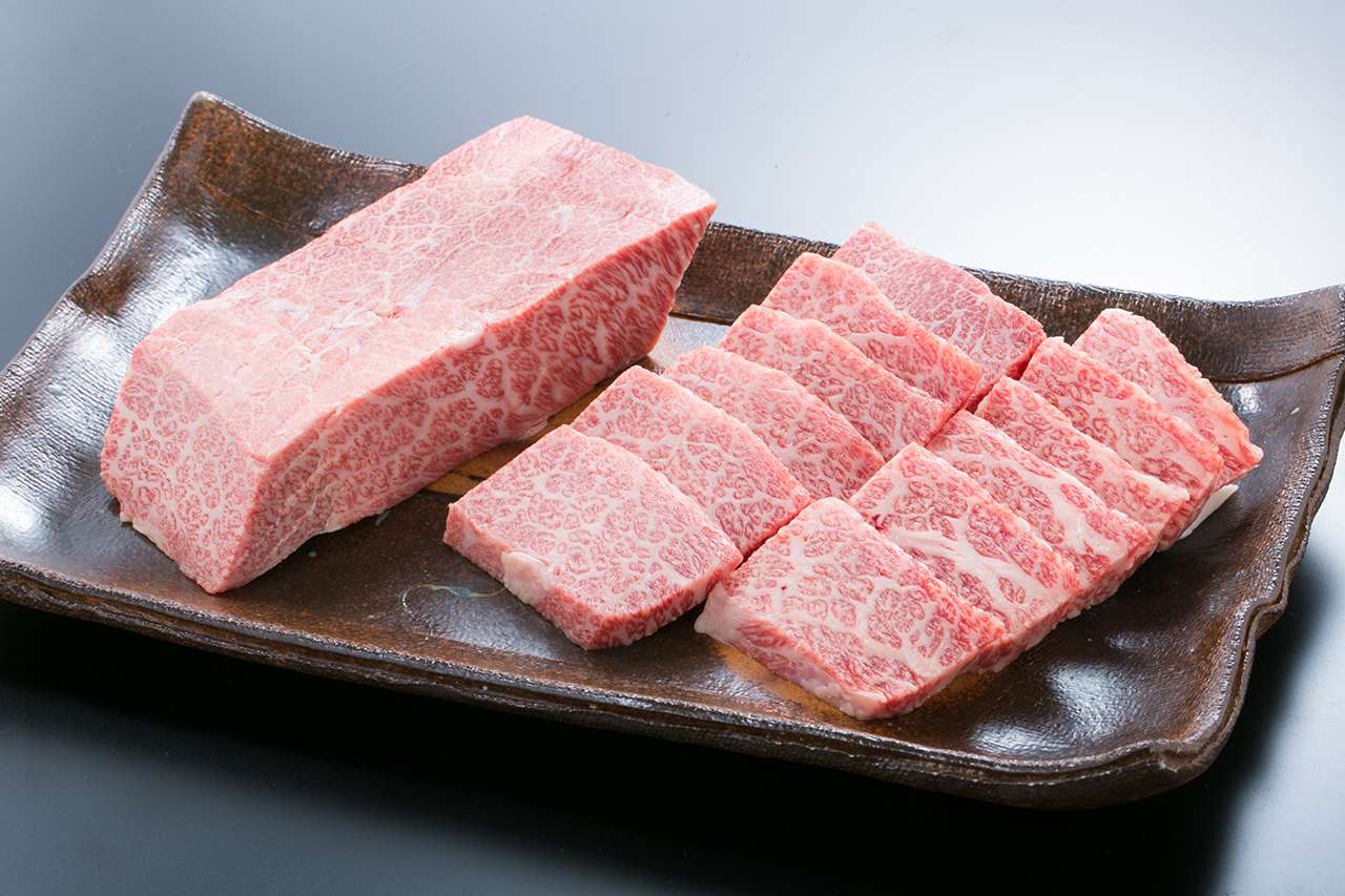青森県平川市 肉の豚金