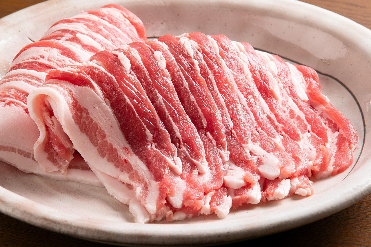 青森県平川市 肉の豚金